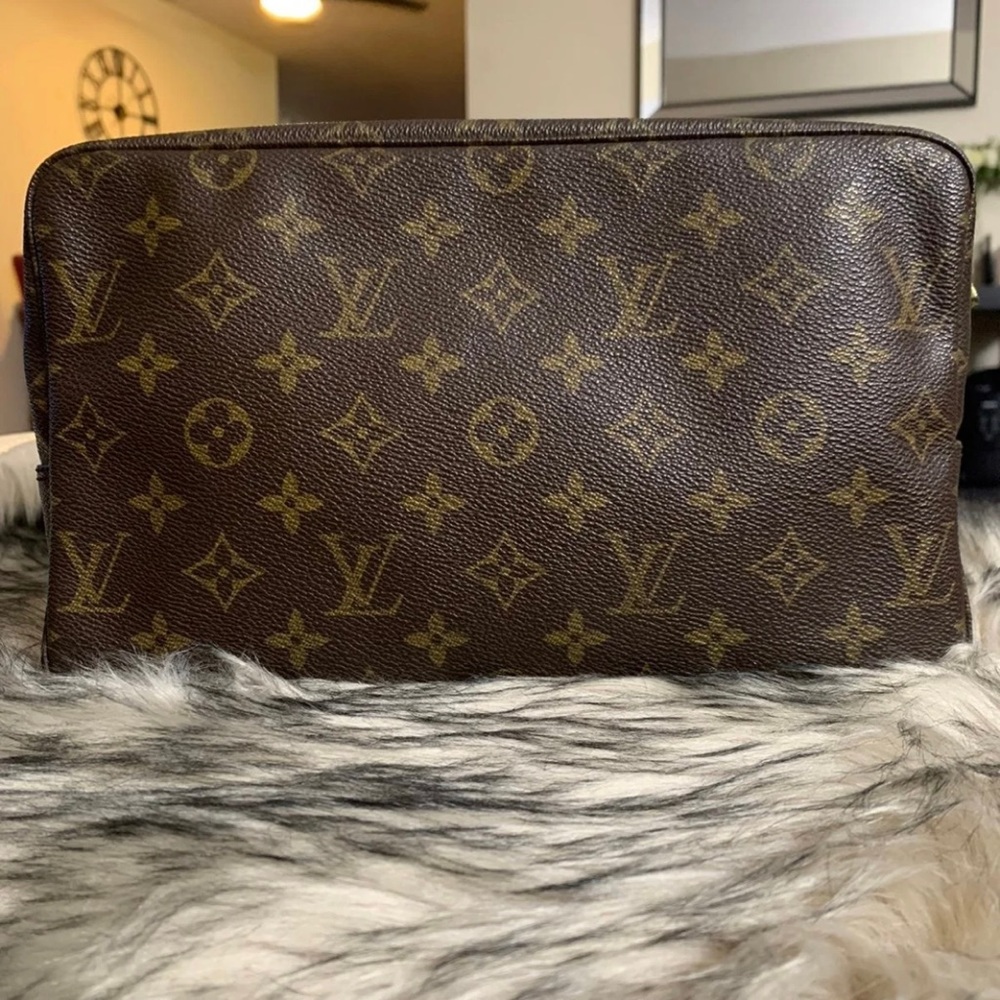 VINTAGE LV TROUSSE 28
